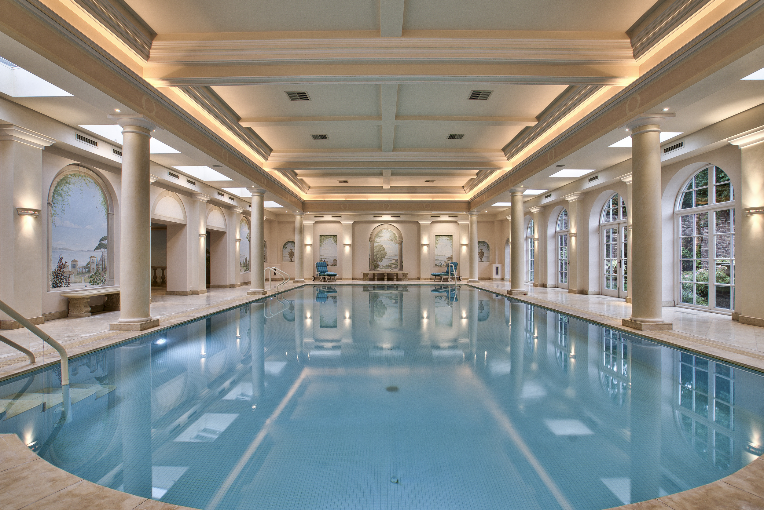 Fawley Court - Swimming Pool